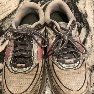 Womens BROOKS GLYCERIN 15 SNEAKERS SIZE: 7.5 Medium Width